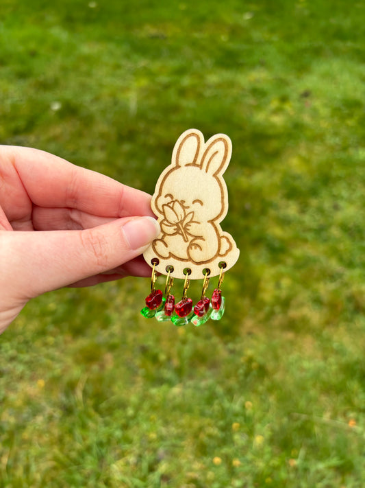 Support lapin + lot de 5 marqueurs de mailles