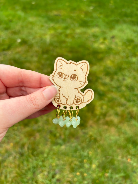 Support chat + lot de 4 marqueurs de mailles papillon