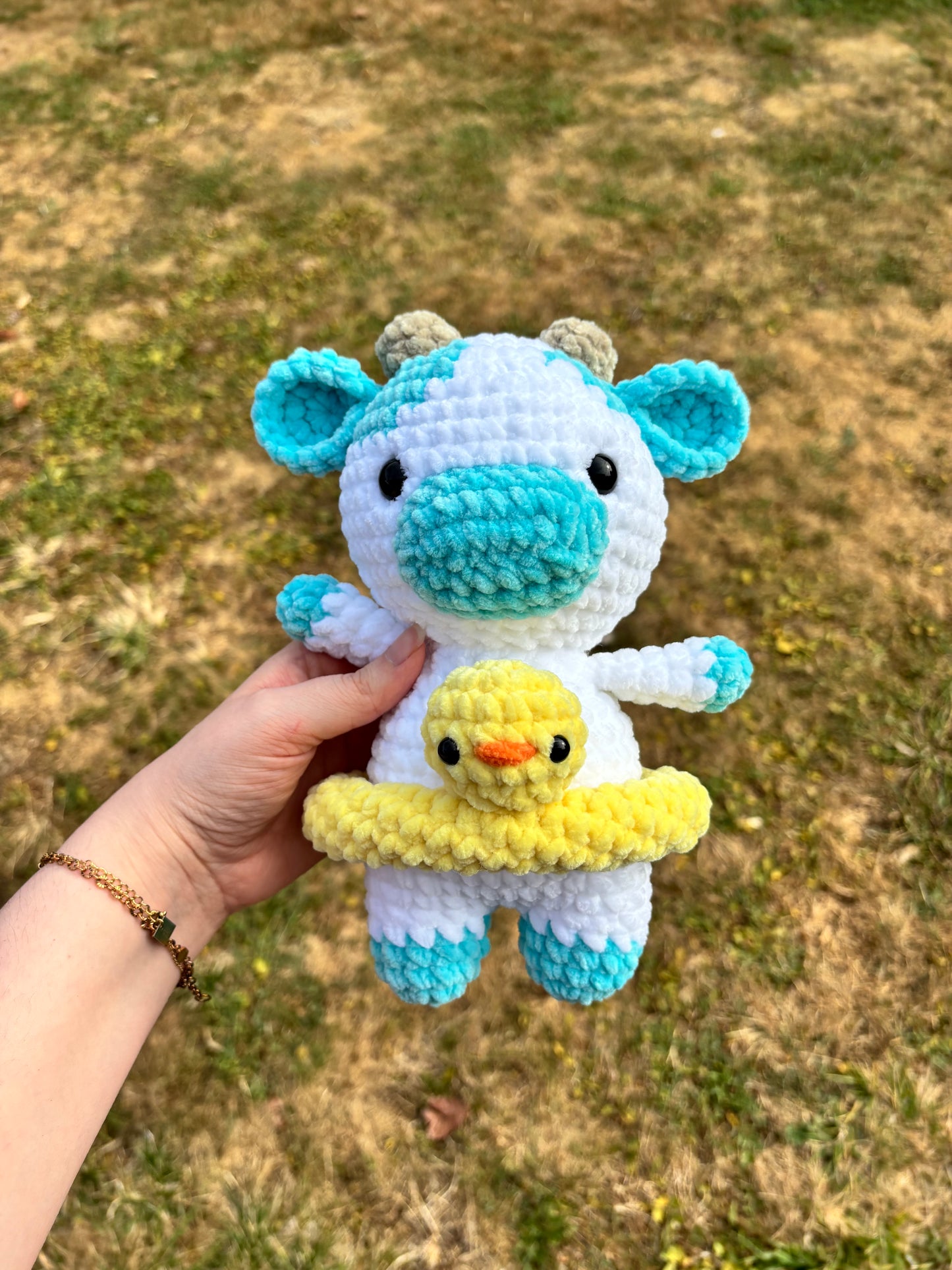 Vache avec sa bouée